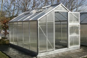 Traditionellt växthus Här modell Sofiero från glashusen.se